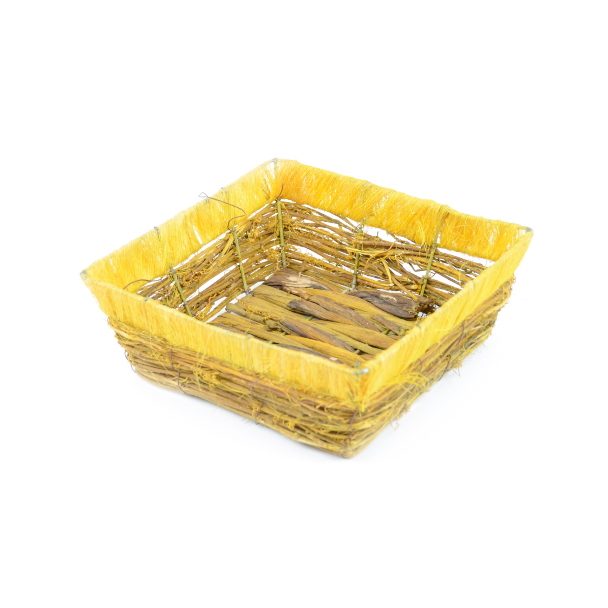 Photo de Corbeille carrée jaune en osier moyenne