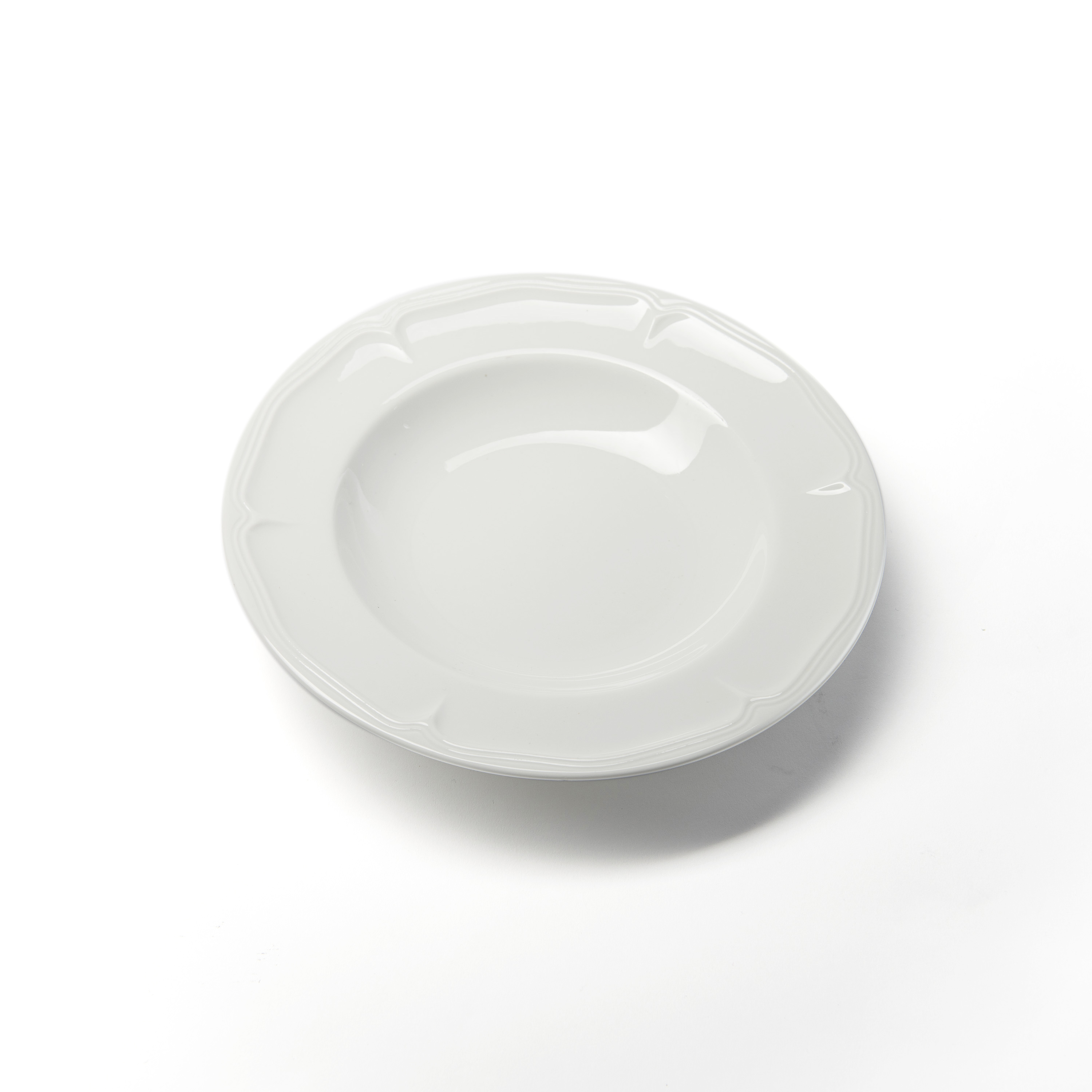 Photo de Assiette ronde creuse diamètre 23 cm (diamètre intérieur 15.5 cm) Rohan
