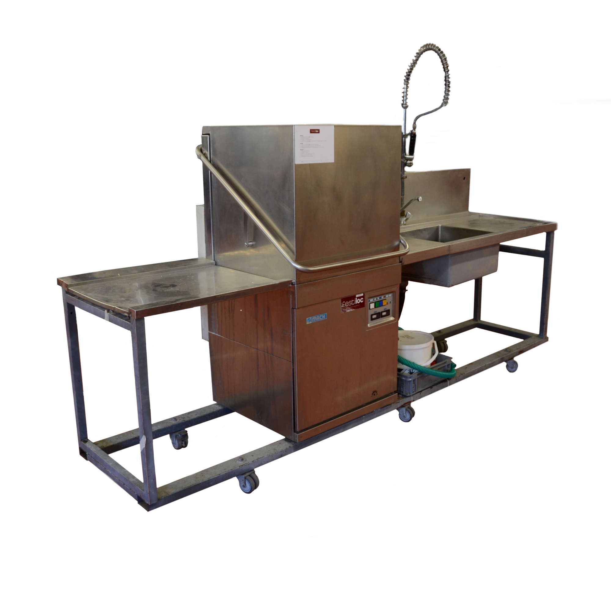 Photo de Ensemble: plonge à droite et machine à laver à capot